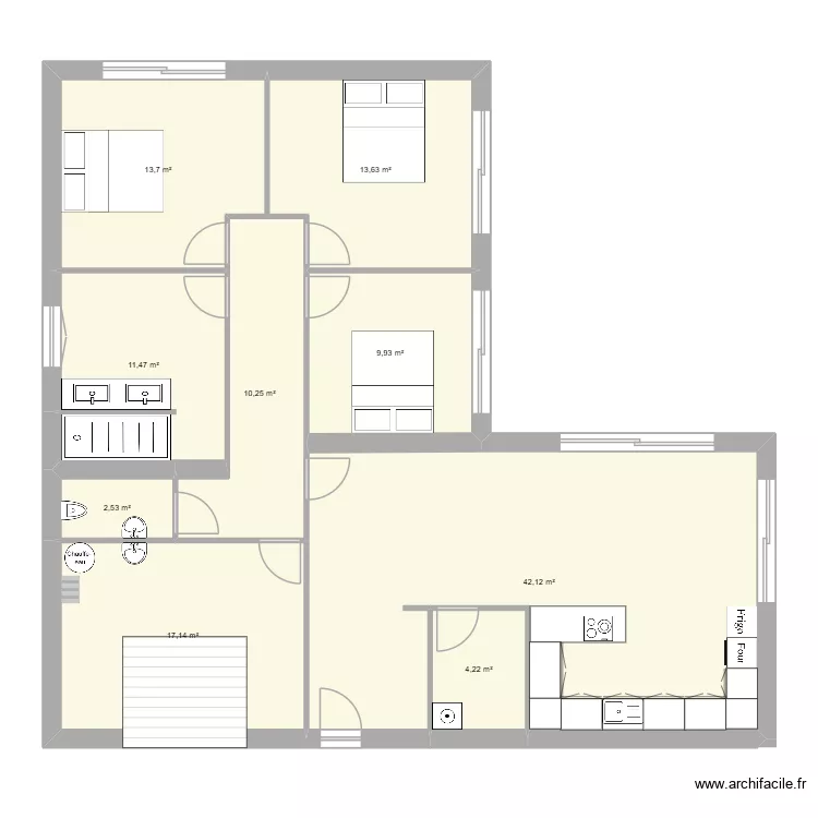 plan maison. Plan de 9 pièces et 125 m²
