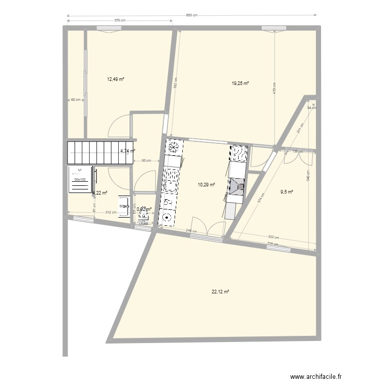 boetie haut sans cotes. Plan de 8 pièces et 84 m2