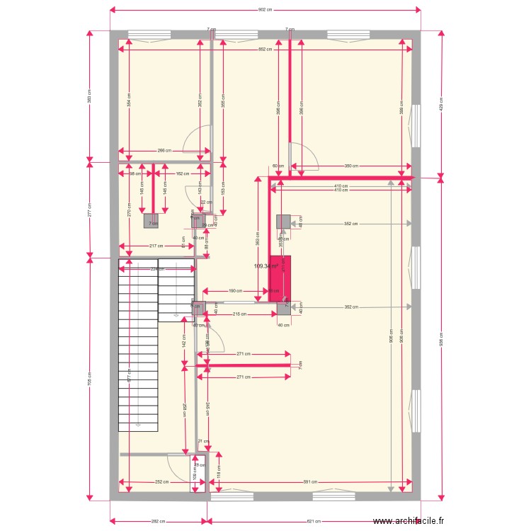 studio 1e etage  murs a demolir. Plan de 0 pièce et 0 m2