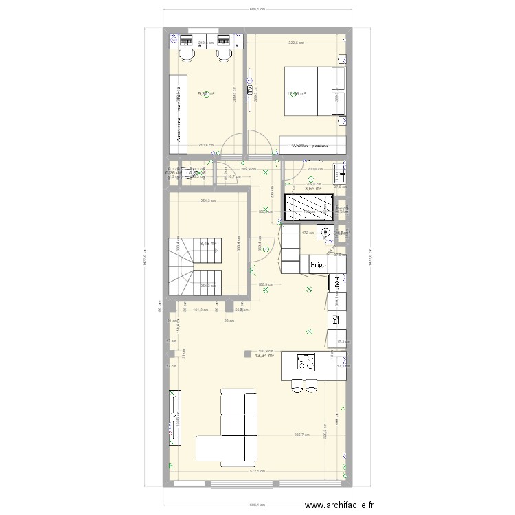 Appart 1er Juillet . Plan de 9 pièces et 79 m2