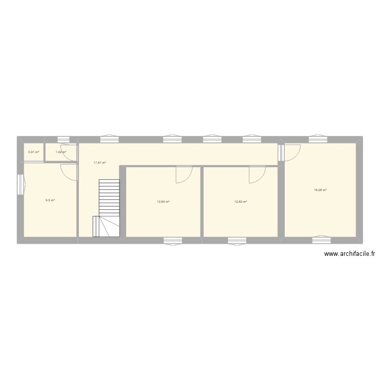 Etage. Plan de 7 pièces et 71 m2