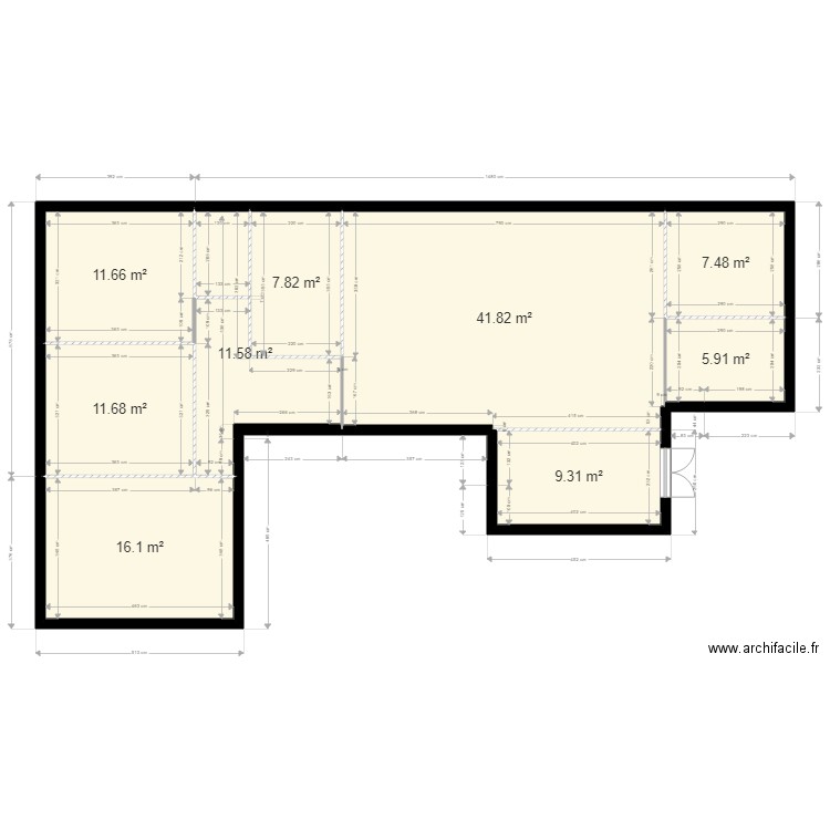 PLEIN PIED. Plan de 0 pièce et 0 m2