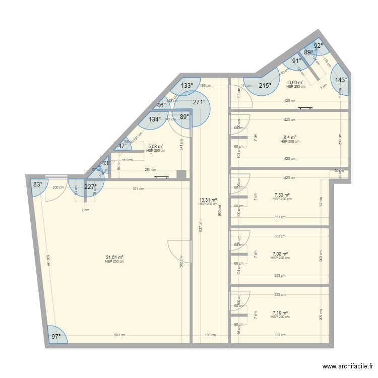 appartement Belmont vide. Plan de 8 pièces et 88 m2