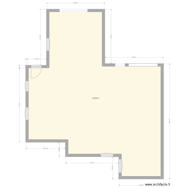 Nyons. Plan de 1 pièce et 136 m2