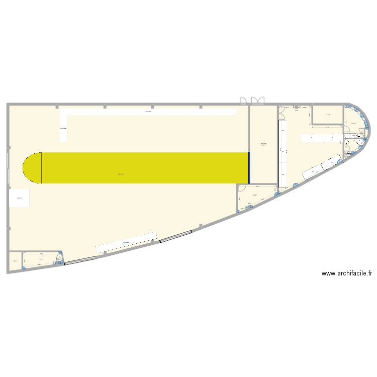 Rumilly. Plan de 10 pièces et 685 m2