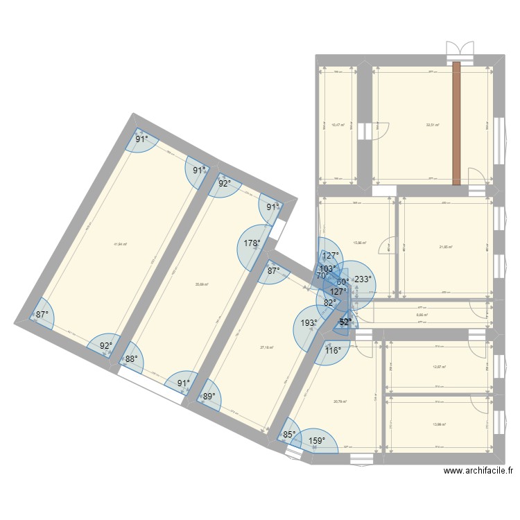 MONTIGNY SOURCE. Plan de 13 pièces et 243 m2