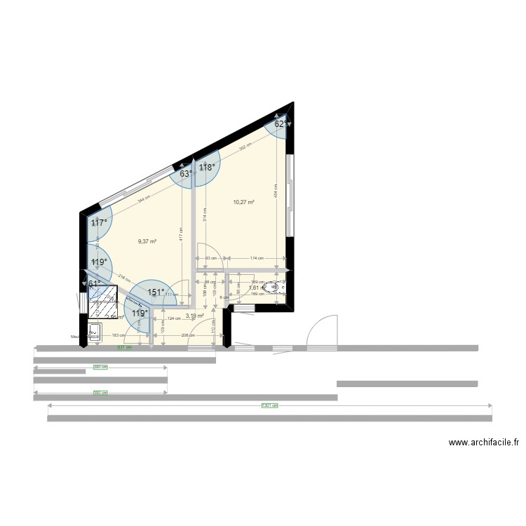 Favone Triangle 2 Ch. Plan de 5 pièces et 27 m2