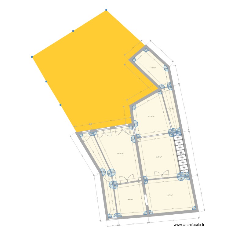 plan magasin actuel. Plan de 9 pièces et 95 m2