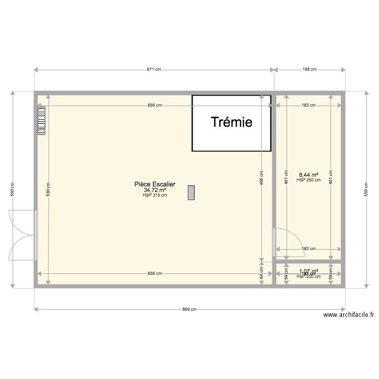 Pièce monte charge trémie vide. Plan de 0 pièce et 0 m2