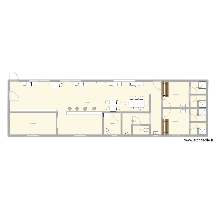 club house. Plan de 11 pièces et 130 m2