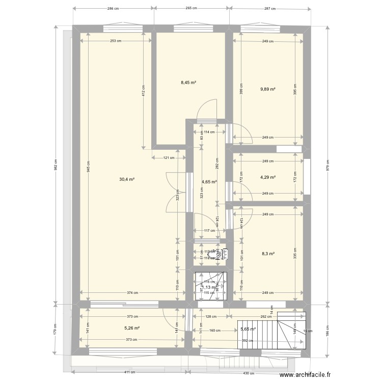 Mur cassé . Plan de 15 pièces et 161 m2