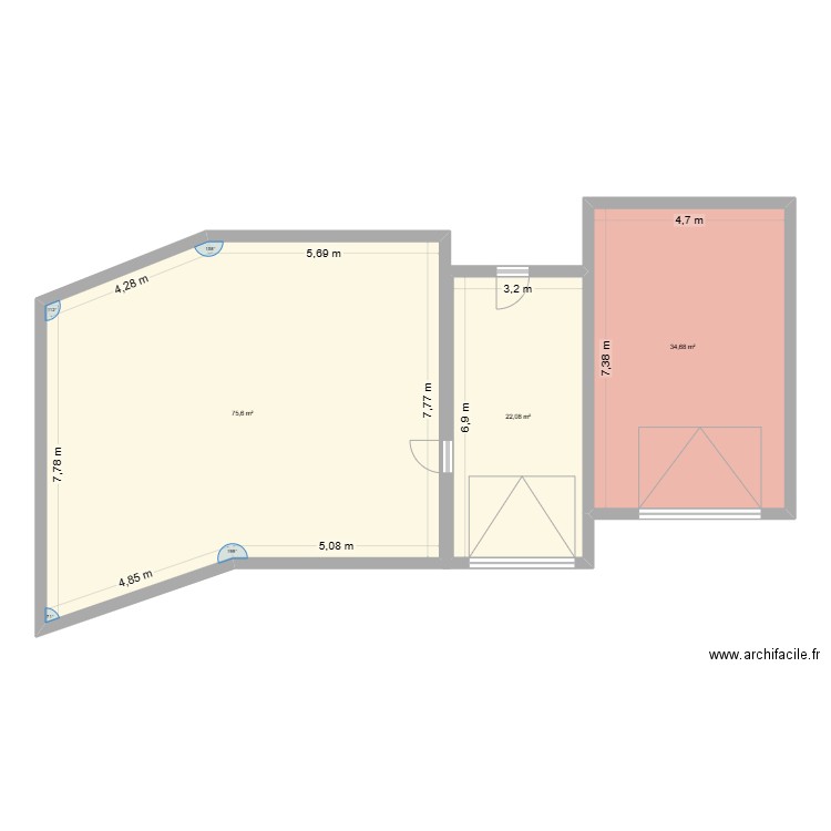 Garage. Plan de 3 pièces et 132 m2