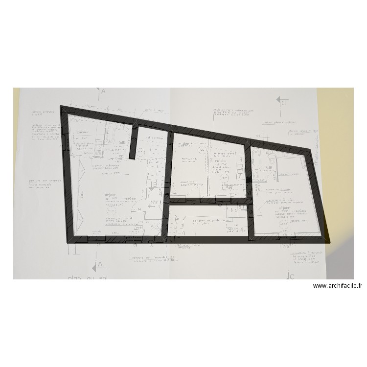 soeurs. Plan de 4 pièces et 131 m2