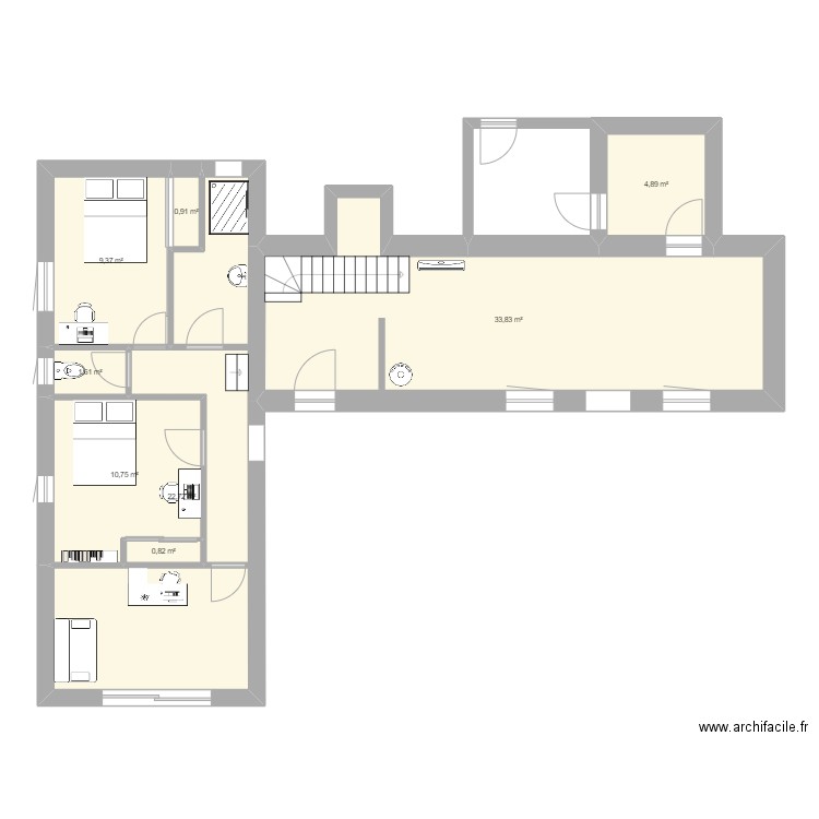 Plan maison RDC. Plan de 8 pièces et 85 m2