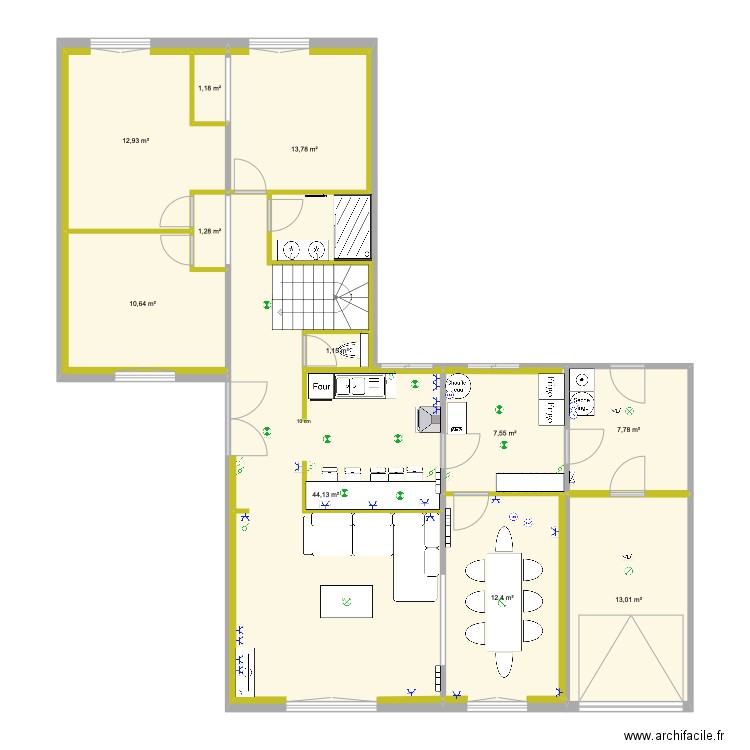 SCI. Plan de 11 pièces et 126 m2