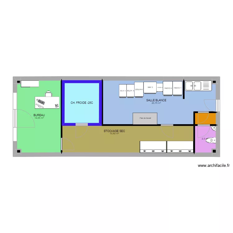 LOCAL avec chambre froide. Plan de 