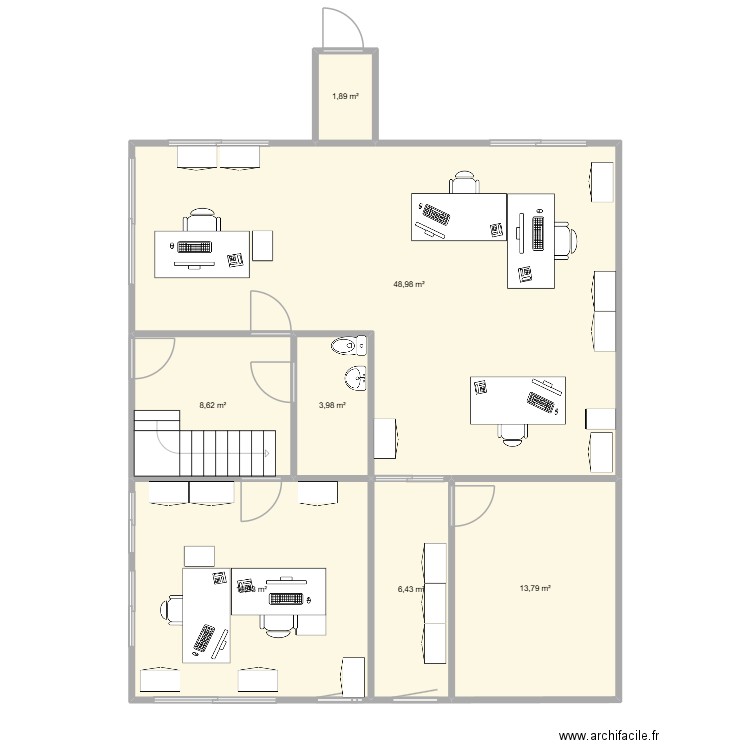 bureaux 2025. Plan de 7 pièces et 104 m2