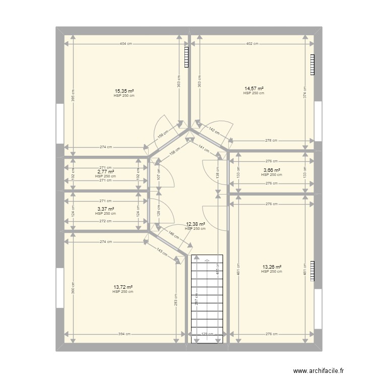 Mairie roquebrune gite r+1. Plan de 8 pièces et 79 m2