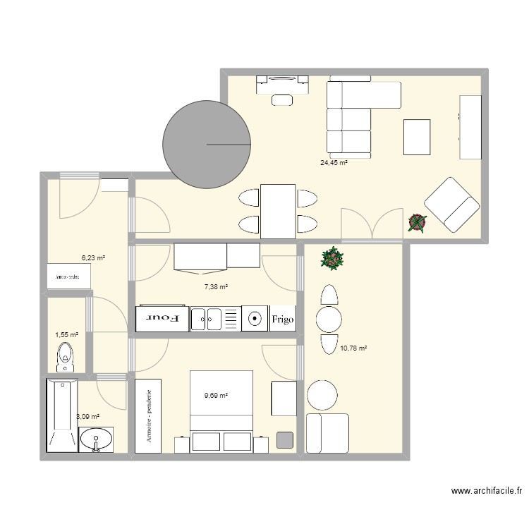 Appartement 52m² v2. Plan de 7 pièces et 63 m2
