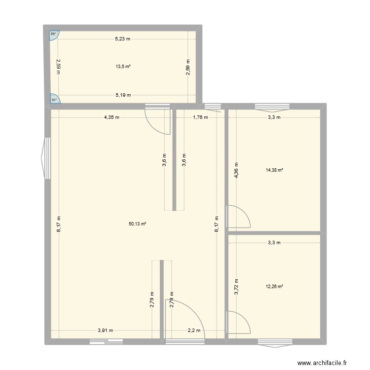 18 poterie. Plan de 4 pièces et 90 m2
