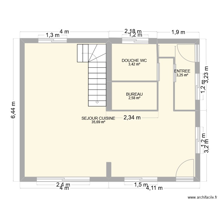 GRANGE. Plan de 4 pièces et 45 m2