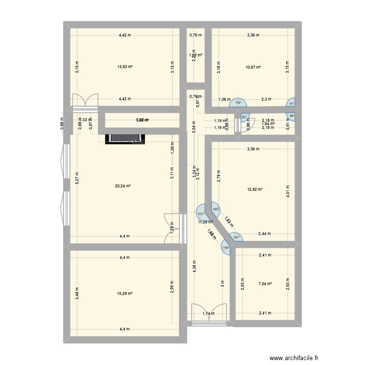Maison pour tournage. Plan de 10 pièces et 97 m2