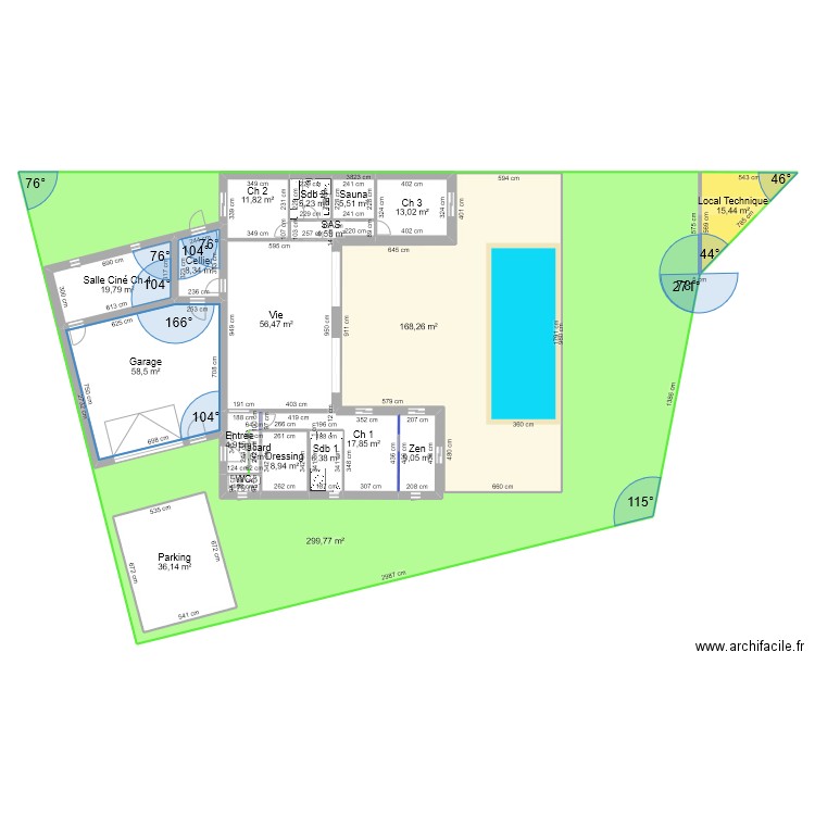 Piscine et terrasse. Plan de 20 pièces et 1239 m2