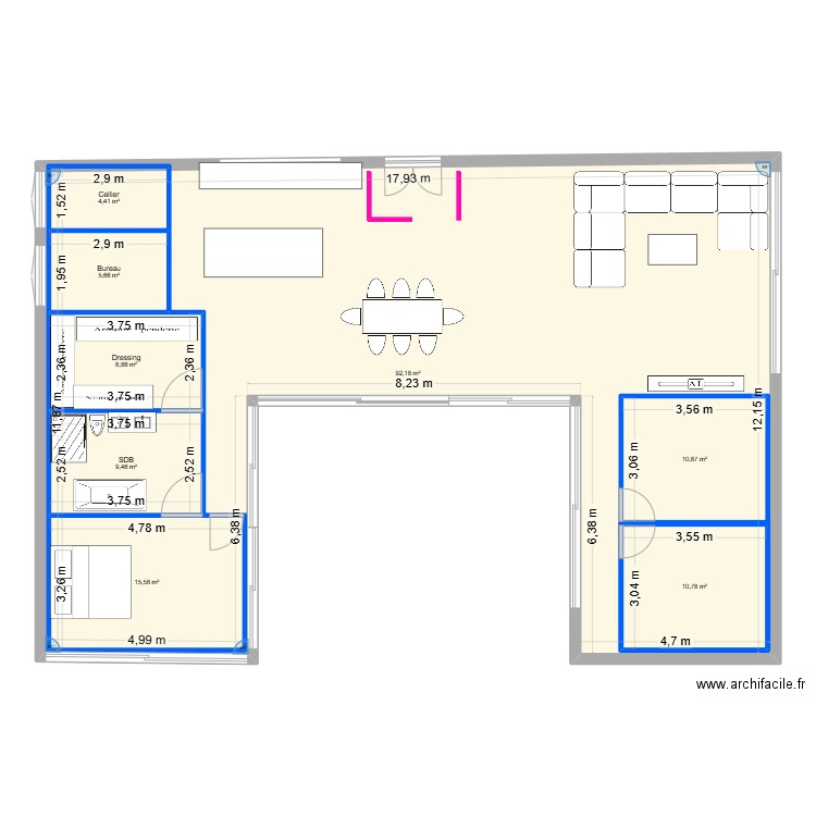 Maison neuve. Plan de 8 pièces et 229 m2