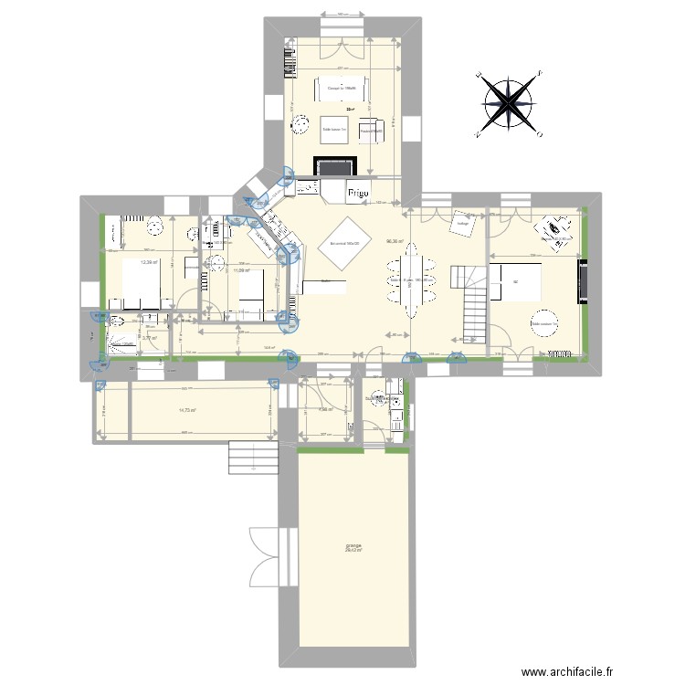 Branceilles 7. Plan de 8 pièces et 177 m2