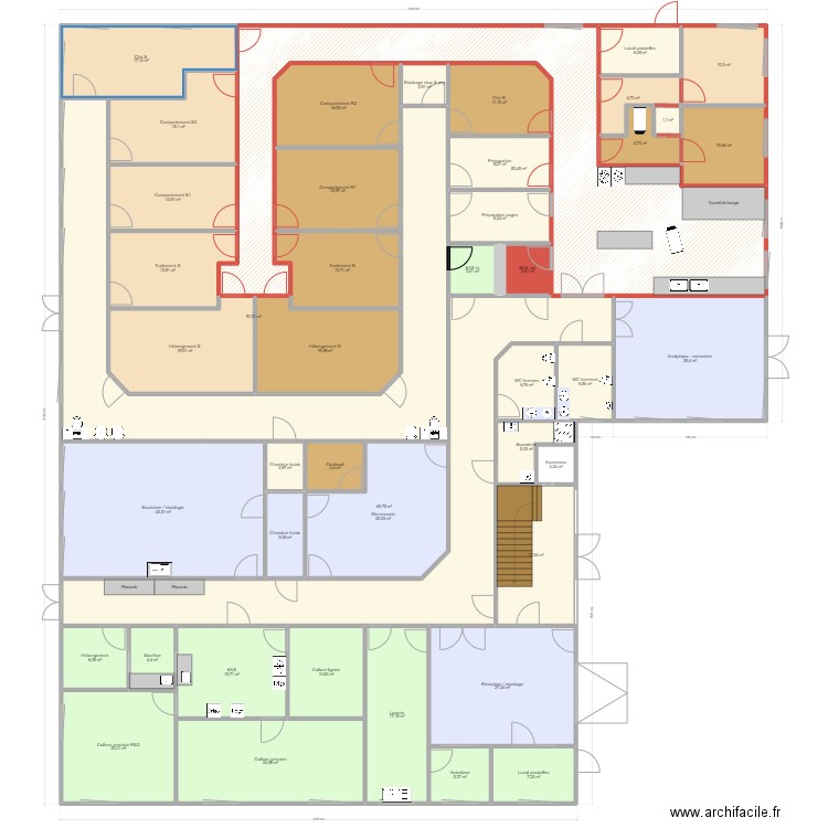 Implantation 19_4. Plan de 45 pièces et 720 m2