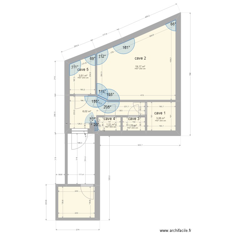 plan 5 caves avec projection de 7 caves. Plan de 7 pièces et 39 m2