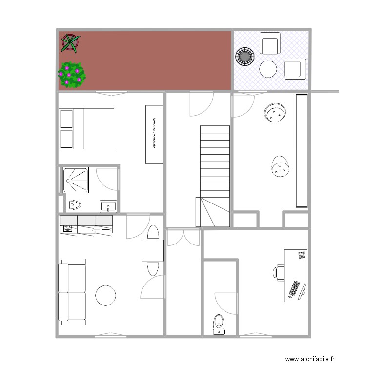 Dubessay rdc. Plan de 10 pièces et 75 m2