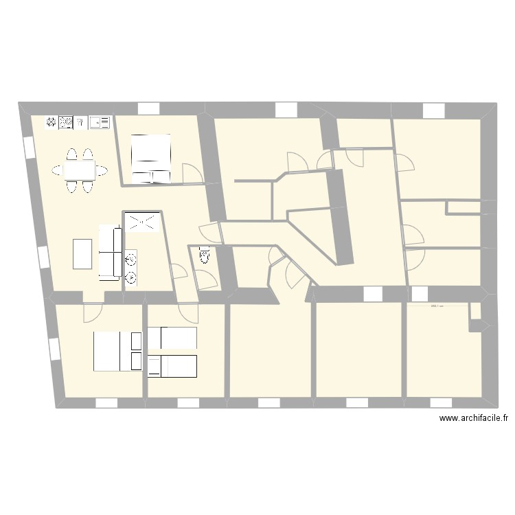 Référence. Plan de 15 pièces et 176 m2