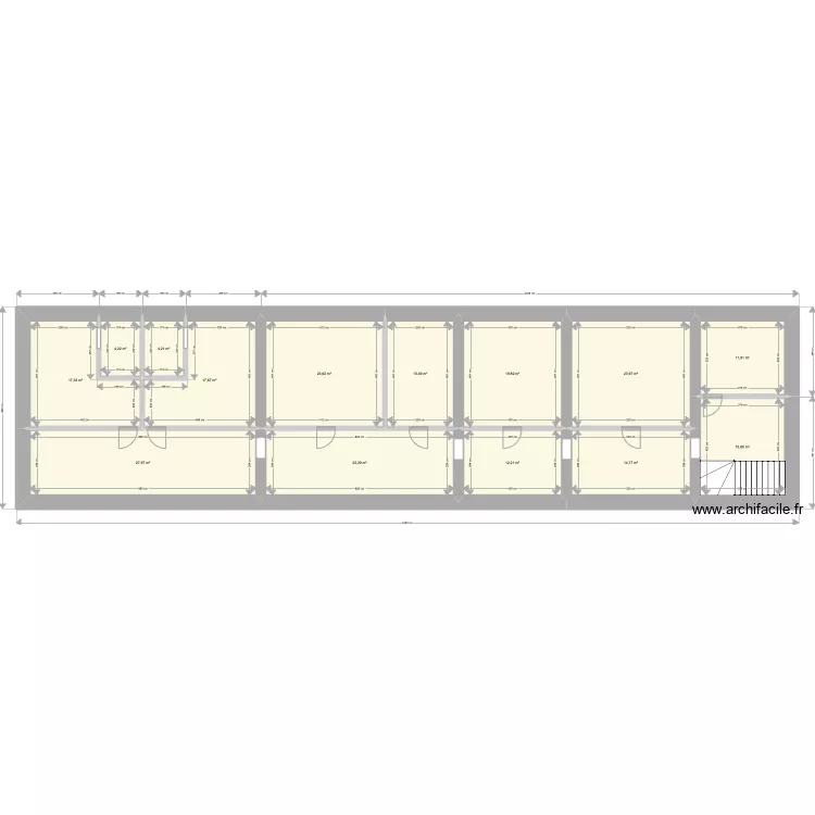 aile gauche 2. Plan de 