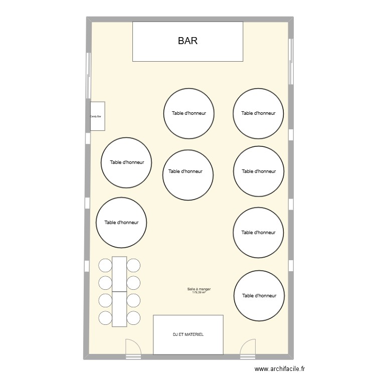 plan de table. Plan de 1 pièce et 179 m2