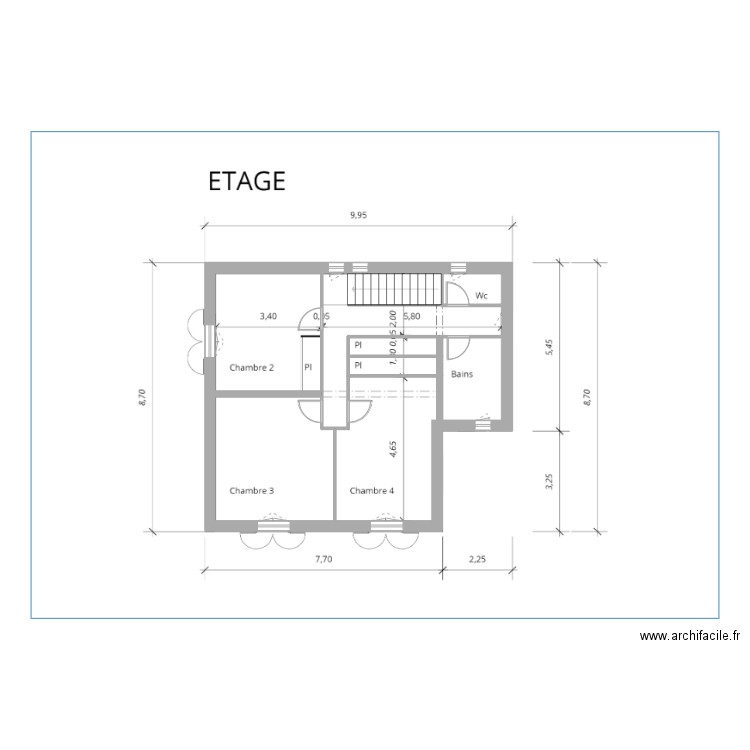 Etage. Plan de 4 pièces et 26 m2