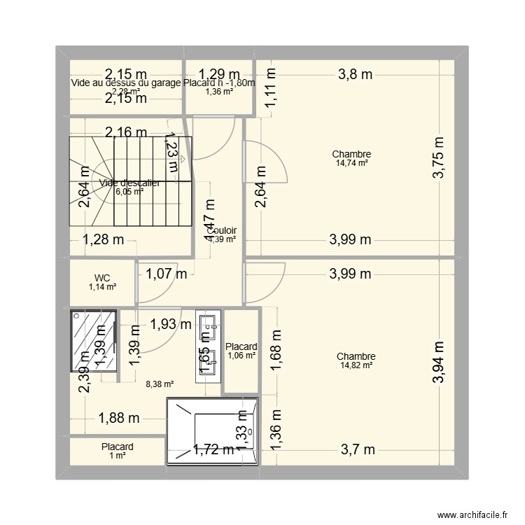 Maison étage. Plan de 10 pièces et 55 m2