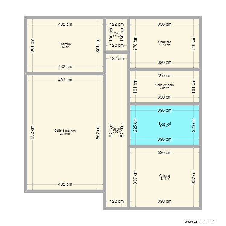 lo aly. Plan de 8 pièces et 94 m2