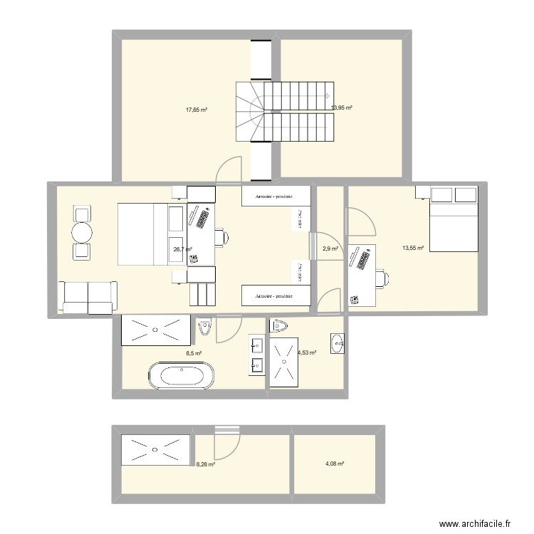 maison. Plan de 9 pièces et 100 m2