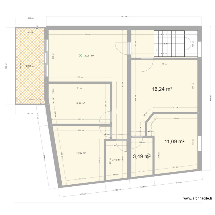 77 maison 2etage. Plan de 9 pièces et 94 m2