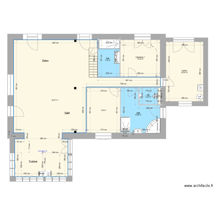 Maison Lilaire. Plan de 12 pièces et 225 m2