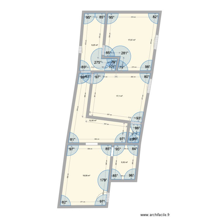 BIANCO. Plan de 7 pièces et 81 m2