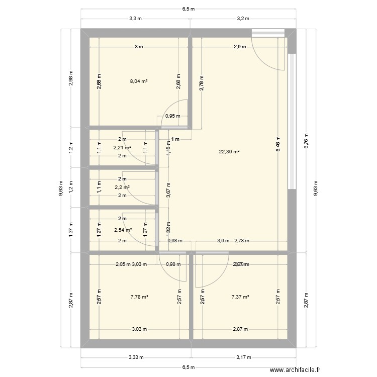 house club. Plan de 7 pièces et 53 m2
