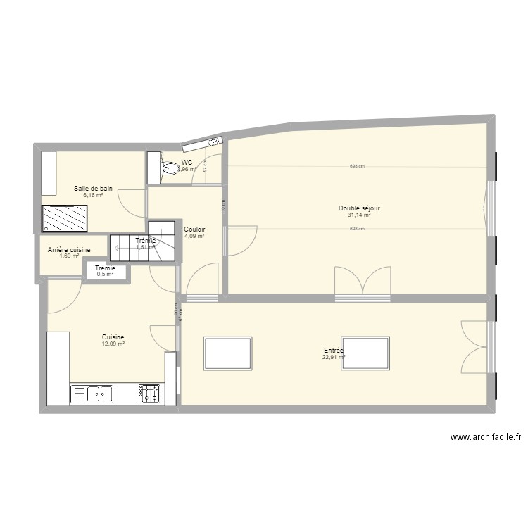 Reims2. Plan de 9 pièces et 82 m2