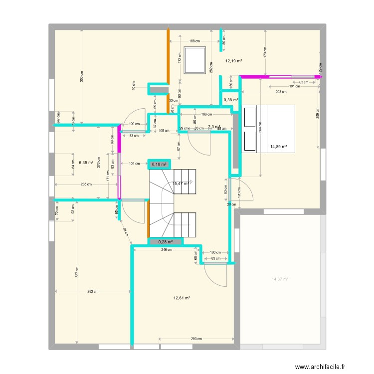 Ayes placo. Plan de 24 pièces et 203 m2