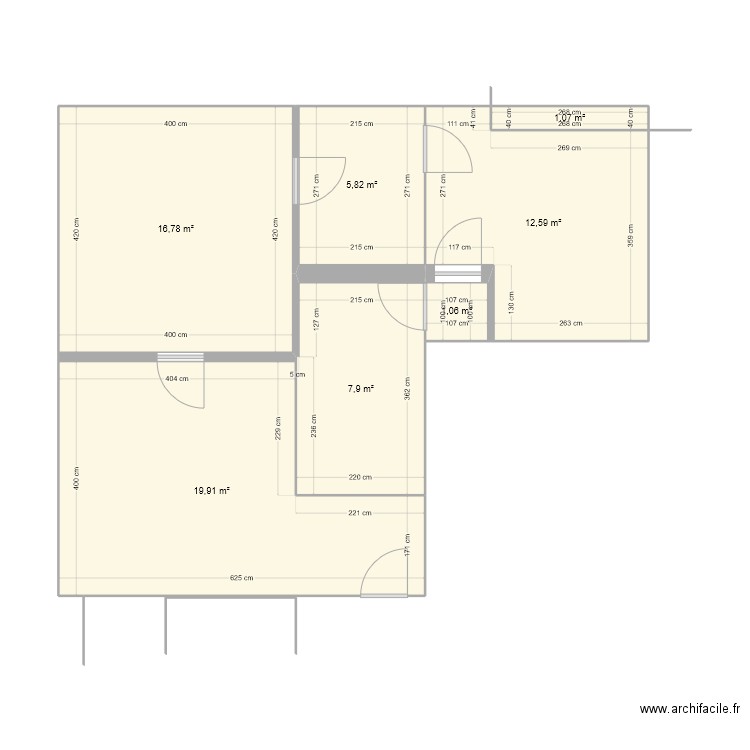 Bagneux. Plan de 7 pièces et 65 m2