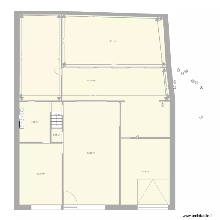 piece du bas. Plan de 