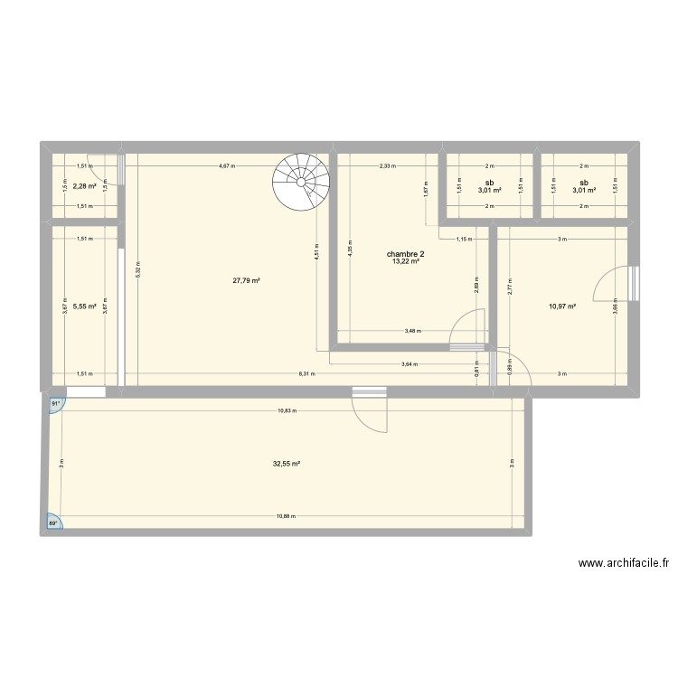 maison. Plan de 8 pièces et 98 m2