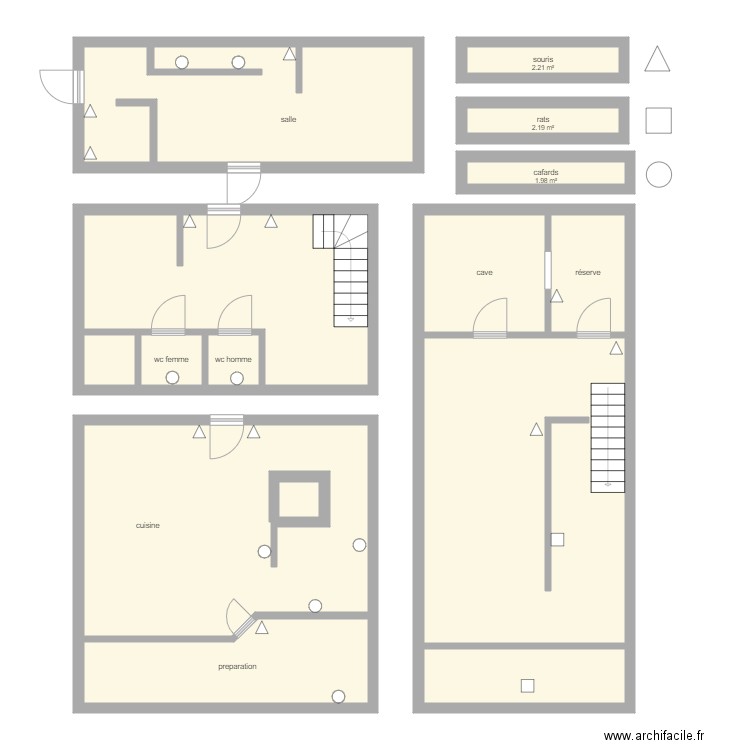 pizzeria um moart. Plan de 15 pièces et 151 m2