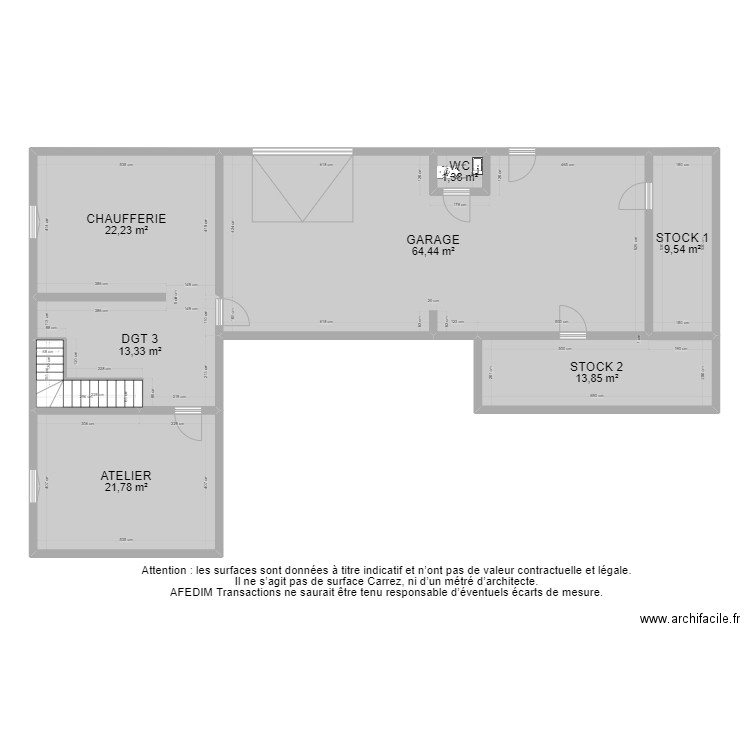 BI8723 - SOUS SOL. Plan de 8 pièces et 149 m2